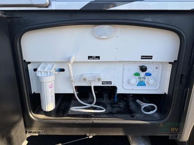 2025 Thor Motor Coach Inception - Photo 17
