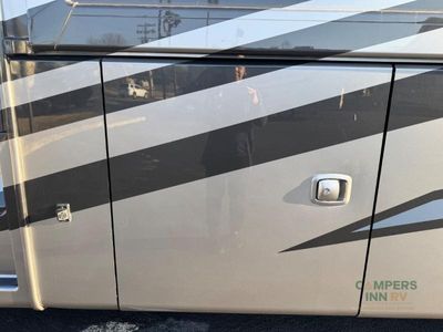 2025 Thor Motor Coach Inception - Photo 10