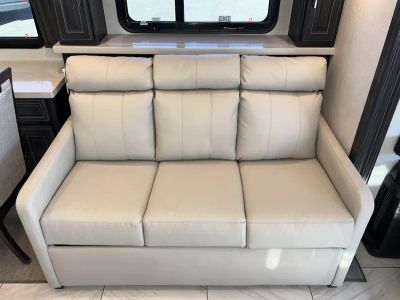 2026 Fleetwood DISCOVERY LXE - Photo 9