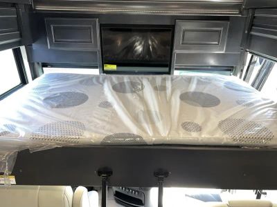 2026 Fleetwood DISCOVERY LXE - Photo 5