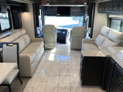2026 Fleetwood DISCOVERY LXE - Photo 3