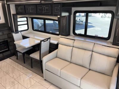 2026 Fleetwood DISCOVERY LXE - Photo 7
