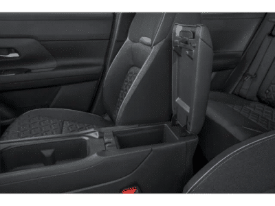 2026 Nissan Kicks — photo 11 view