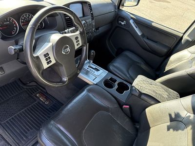 2008 Nissan Pathfinder — interior view
