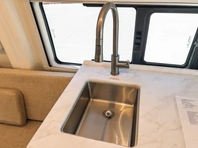 2027 Thor Motor Coach TALAVERA — photo 9 view