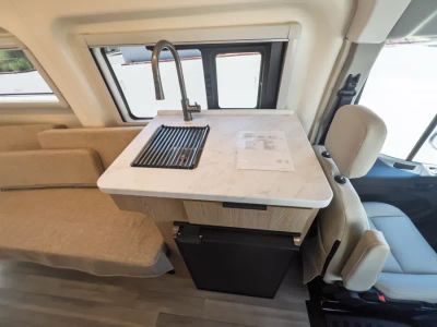 2027 Thor Motor Coach TALAVERA — photo 8 view