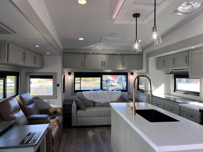 2026 Brinkley Model Z - Photo 8