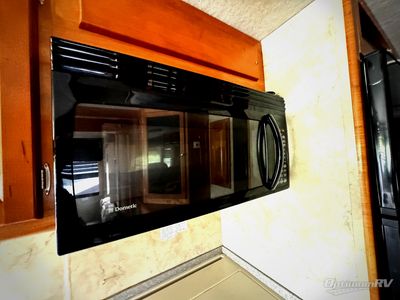 2007 Gulf Stream Crescendo - Photo 11