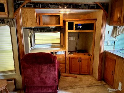 2007 Forest River Cedar Creek Silverback - Photo 9