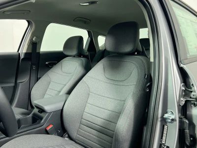 2025 Kia K4 — photo 14 view