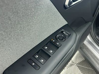 2025 Kia K4 — photo 16 view