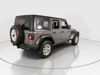 2023 Jeep Wrangler - Photo 7