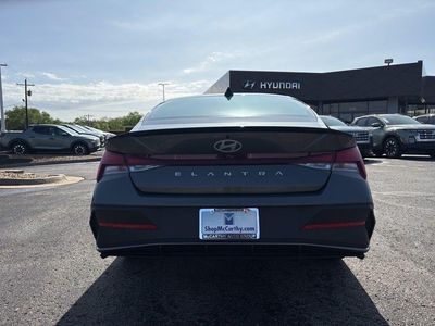 2026 Hyundai Elantra - Photo 25