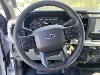 2026 Ford F-350SD - Photo 13