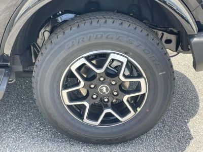 2026 Ford Bronco — photo 8 view