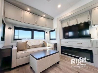 2026 Brinkley Model Z - Photo 14