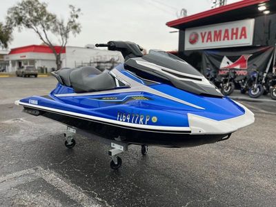 2018 Yamaha WaveRunners VX CRUISER HO-AZURE BLUE/WHITE — side profile view