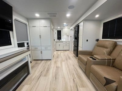 2026 Brinkley Model I - Photo 10