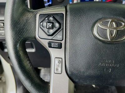 2018 Toyota 4Runner — photo 17 view