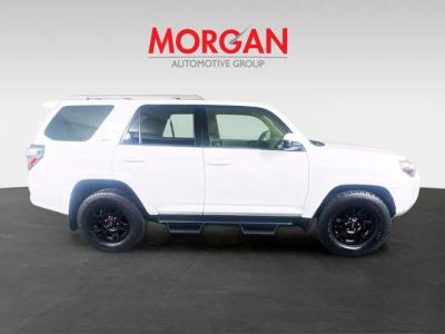 2018 Toyota 4Runner — photo 9 view