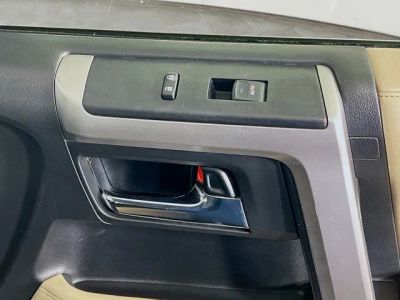 2018 Toyota 4Runner — photo 32 view
