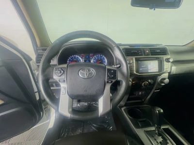 2018 Toyota 4Runner — photo 14 view