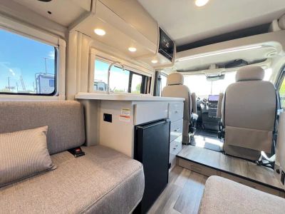 2026 Thor Motor Coach SEQUENCE - Photo 9