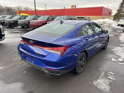 2023 Hyundai Elantra SEL - Photo 4