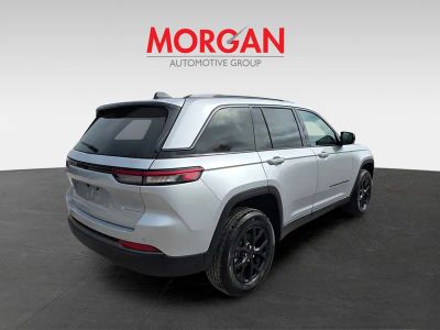 2026 Jeep Grand Cherokee — engine compartment view