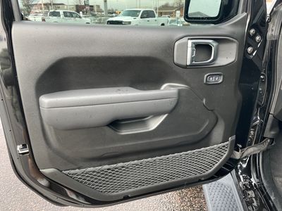 2026 Jeep Wrangler - Photo 13