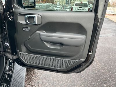 2026 Jeep Wrangler - Photo 7