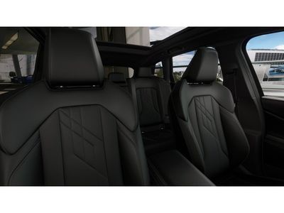 2026 BMW X3 — photo 11 view