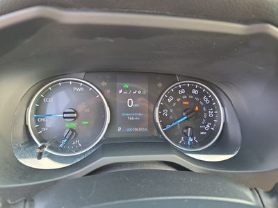 2019 Toyota RAV4 — photo 10 view