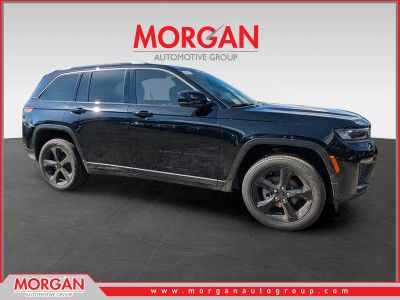 2026 Jeep Grand Cherokee Limited in Black — front three-quarter view