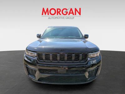 2026 Jeep Grand Cherokee — engine compartment view