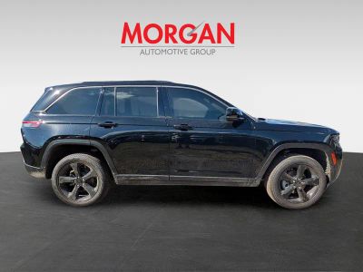 2026 Jeep Grand Cherokee — side profile view