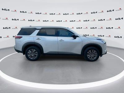 2024 Nissan Pathfinder — photo 9 view