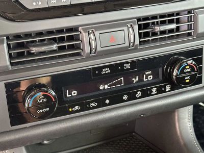 2024 Nissan Pathfinder — photo 17 view