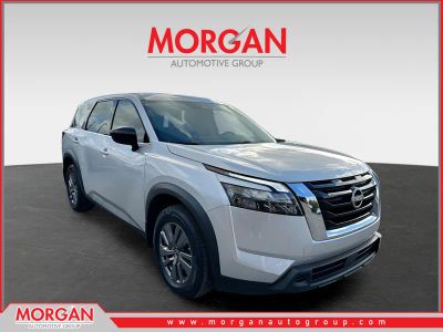 2024 Nissan Pathfinder S in Brilliant Silver Metallic — front three-quarter view