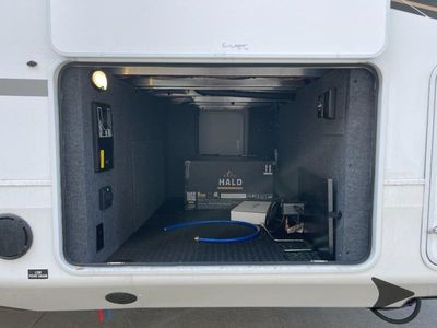 2025 Jayco Pinnacle - Photo 13