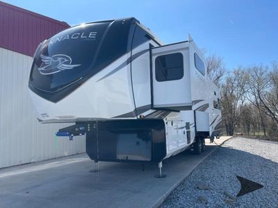 2025 Jayco Pinnacle - Photo 2