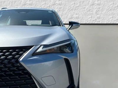 2026 Lexus UX — photo 9 view