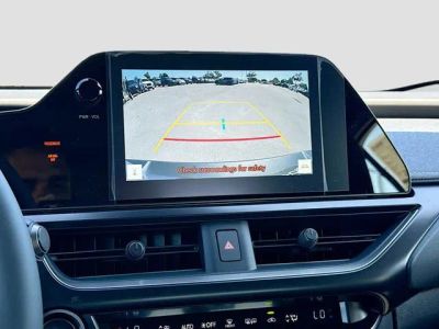 2026 Lexus UX — photo 32 view
