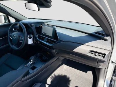 2026 Lexus UX — photo 13 view