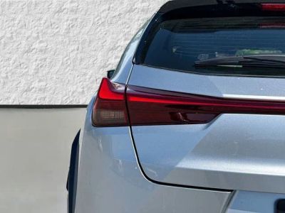 2026 Lexus UX — photo 10 view