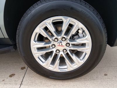 2024 GMC Yukon - Photo 10