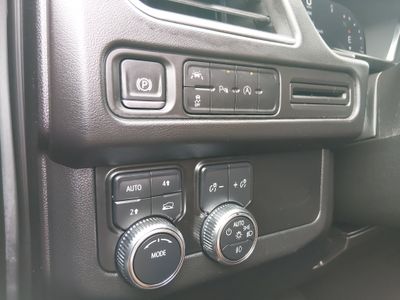 2024 GMC Yukon - Photo 13