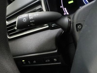 2025 Toyota Camry FWD - Photo 24