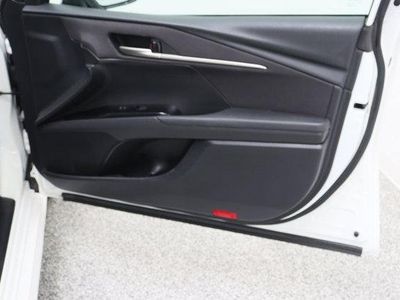 2025 Toyota Camry FWD - Photo 34