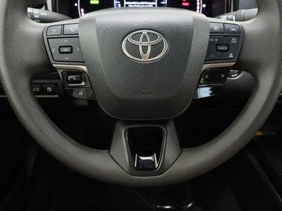 2025 Toyota Camry FWD - Photo 23